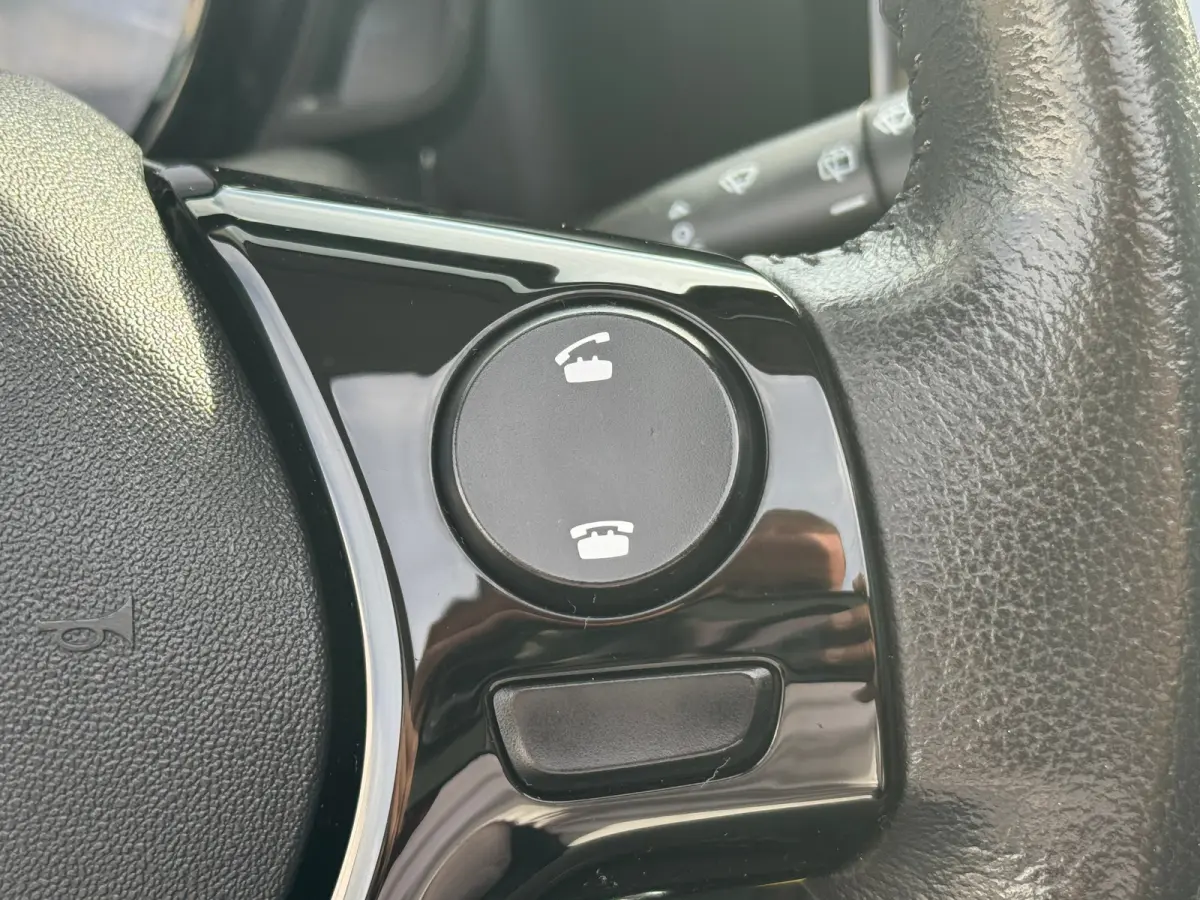 1.0 e-VTi Allure TOP! Achteruitrijcamera | Armsteun | Airco | All season banden | Apple carplay & Android auto