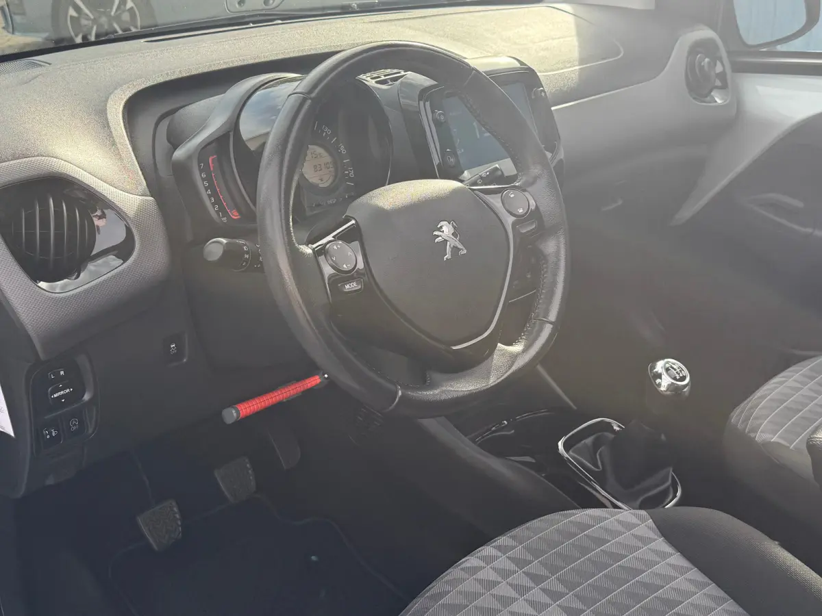 1.0 e-VTi Allure TOP! Achteruitrijcamera | Armsteun | Airco | All season banden | Apple carplay & Android auto