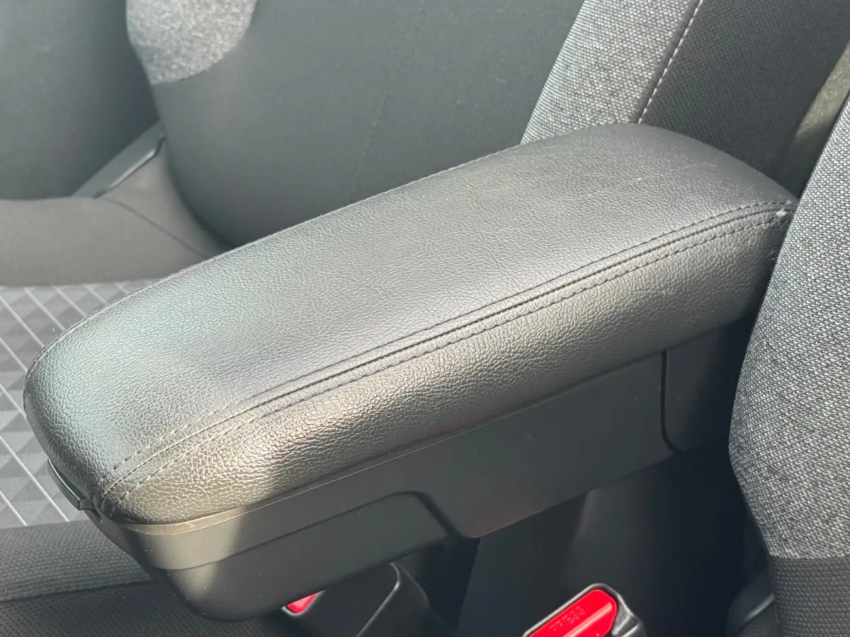 1.0 e-VTi Allure TOP! Achteruitrijcamera | Armsteun | Airco | All season banden | Apple carplay & Android auto
