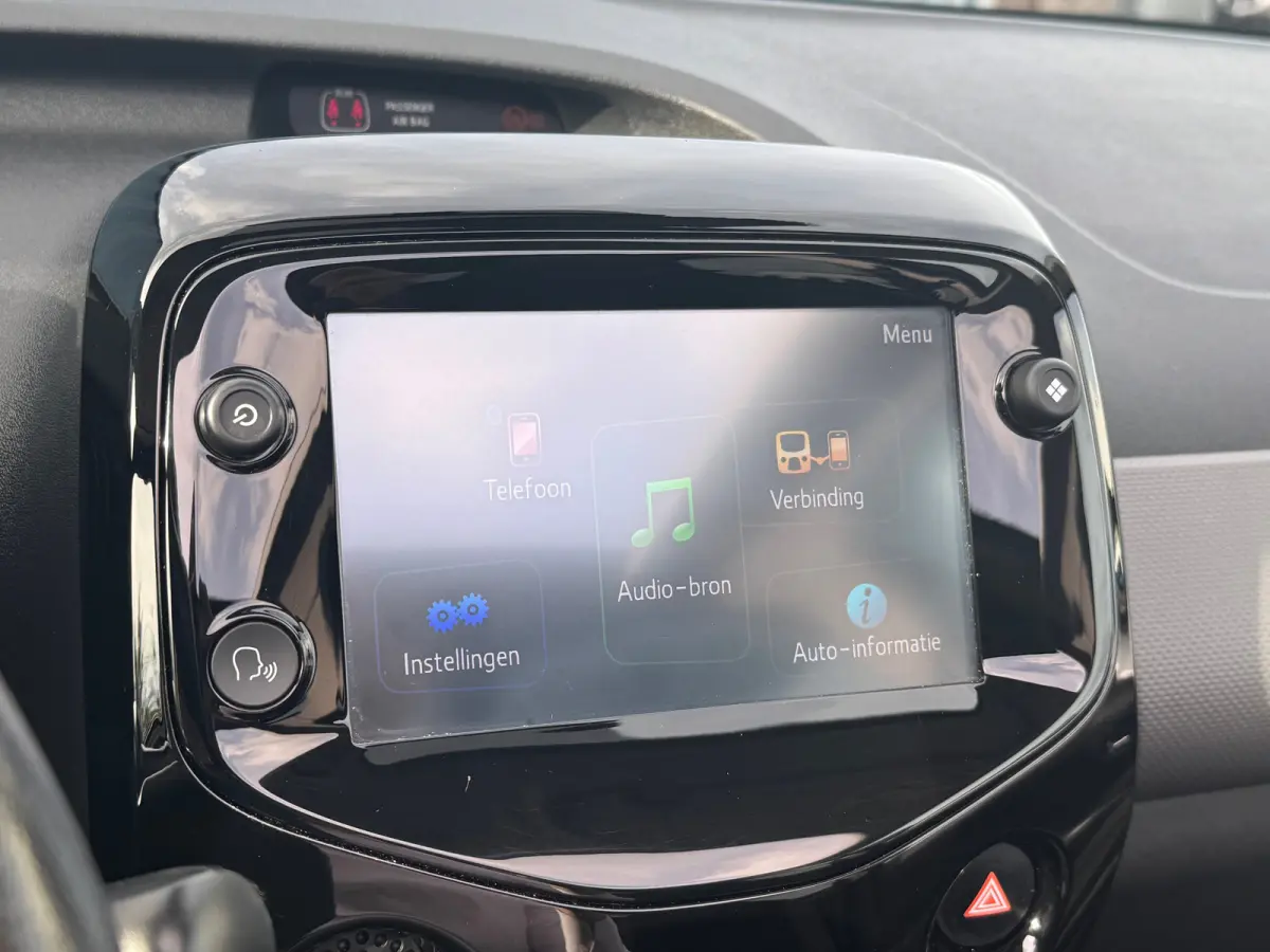 1.0 e-VTi Allure TOP! Achteruitrijcamera | Armsteun | Airco | All season banden | Apple carplay & Android auto