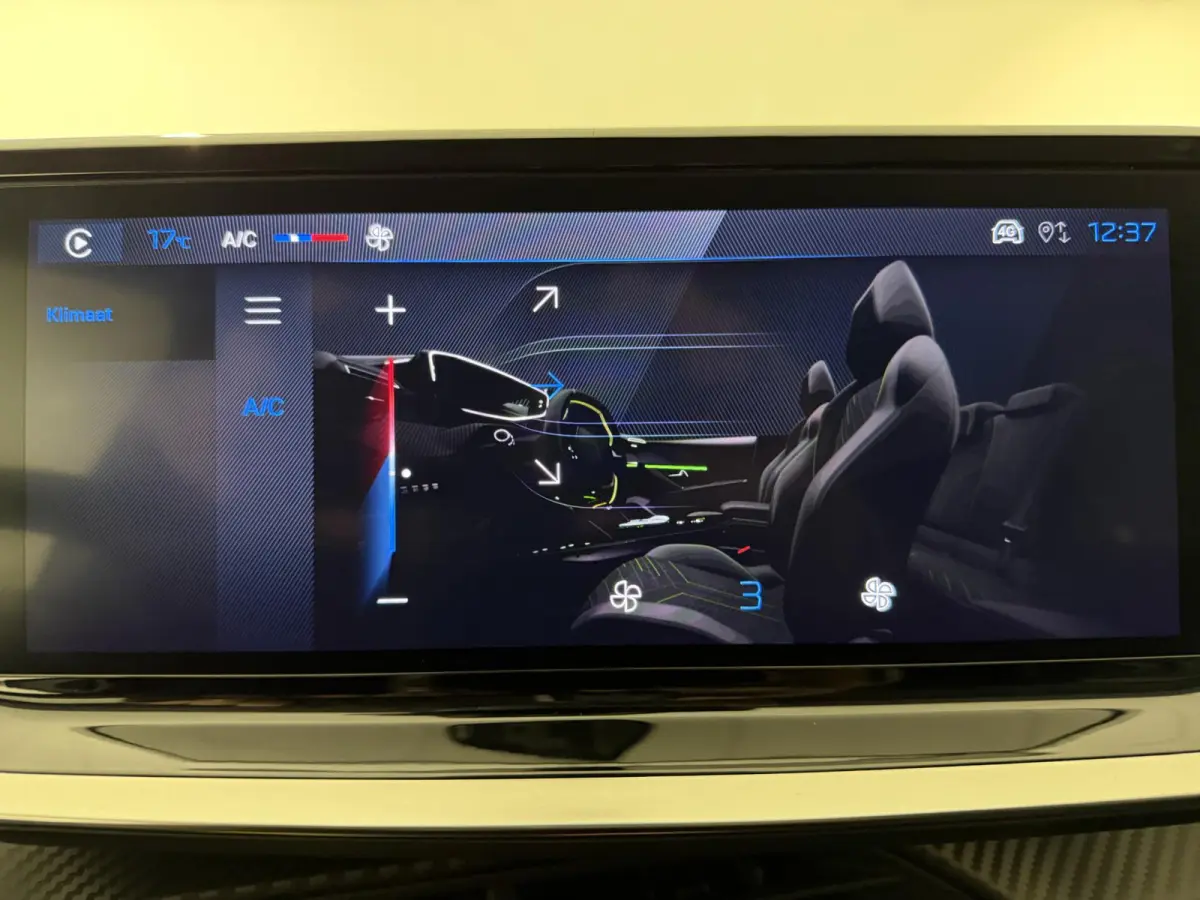 1.2 Hybrid 110 e-DCS6 Business | Automaat | Camera Achter | Navigatie | Apple Carplay/Android Auto |