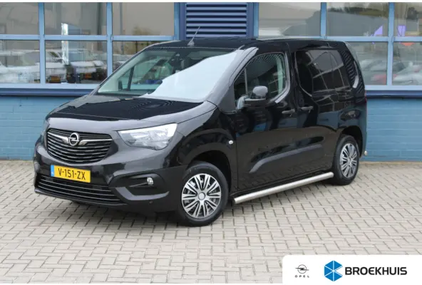 1.5D | STOELVERWARMING | CAMERA | 2X SCHUIFDEUR | SIDE + BACK BARS | 3 ZITS | NAVI | CARPLAY |