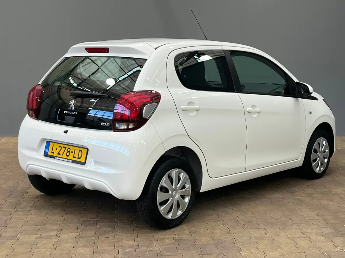 1.0 e-VTi Active Camera | Carplay | Airco | Bleutooth | Centrale Vergrendeling | LED Dagrij | Elek. Ramen | Achteruitrijcamera | Airco | Apple Carplay/Android Auto|telefoonintegratie premium