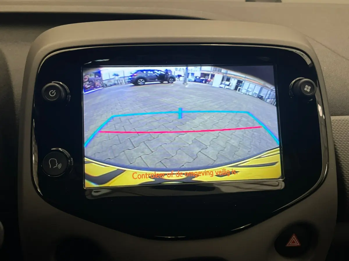 1.0 e-VTi Active Camera | Carplay | Airco | Bleutooth | Centrale Vergrendeling | LED Dagrij | Elek. Ramen | Achteruitrijcamera | Airco | Apple Carplay/Android Auto|telefoonintegratie premium