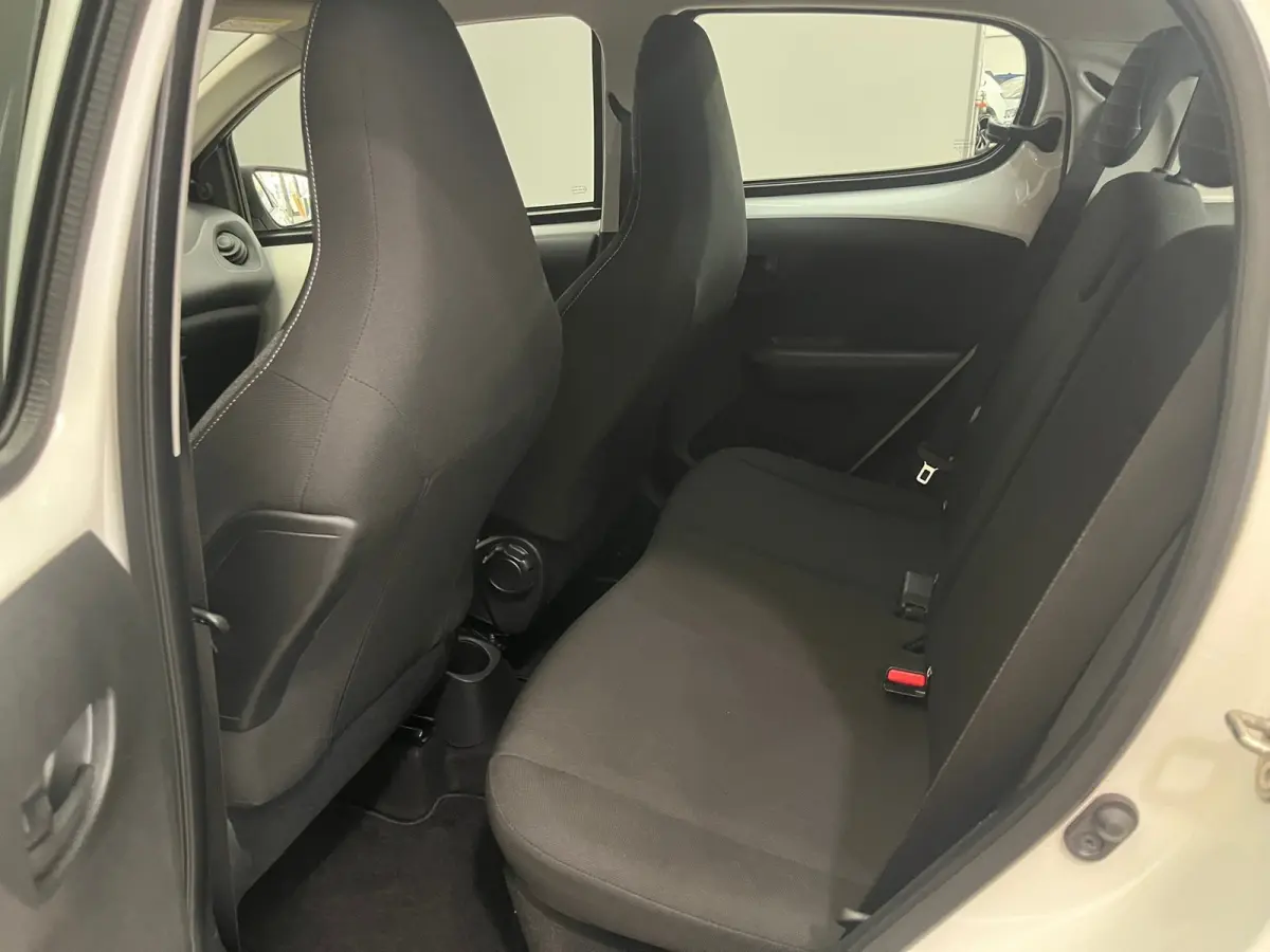 1.0 e-VTi Active Camera | Carplay | Airco | Bleutooth | Centrale Vergrendeling | LED Dagrij | Elek. Ramen | Achteruitrijcamera | Airco | Apple Carplay/Android Auto|telefoonintegratie premium