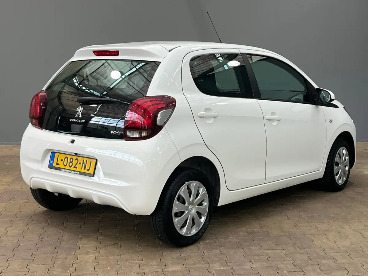 1.0 e-VTi Active Camera | Carplay | Airco | Bleutooth | Centrale Vergrendeling | LED Dagrij | Elek. Ramen | Achteruitrijcamera | Airco | Apple Carplay/Android Auto|telefoonintegratie premium