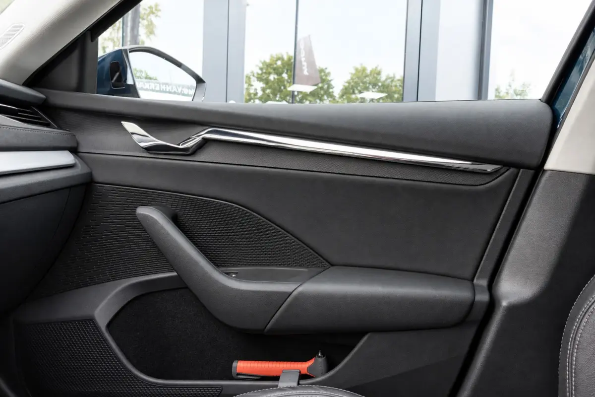 1.0 e-TSI Business Edition Plus 360 KEYLESS CAM