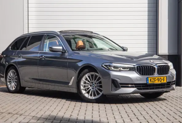 530e Business Edition Plus / Pano / Trekhaak