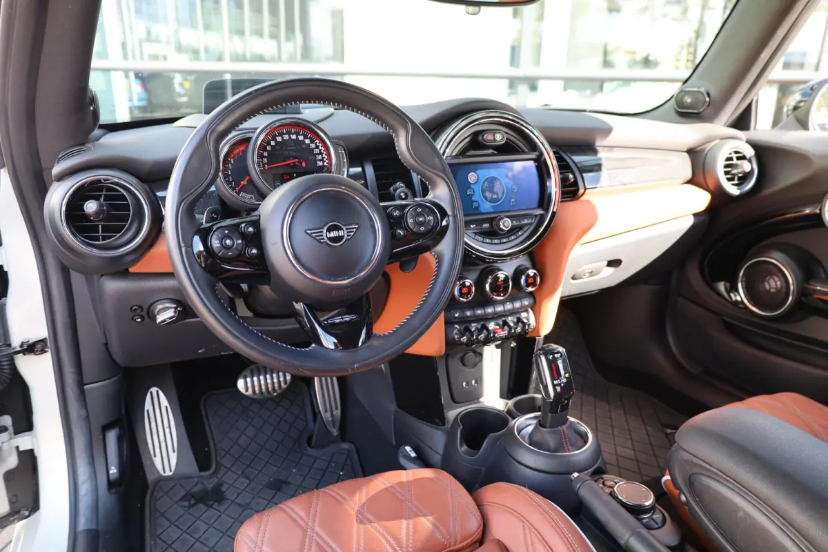 John Works | Active Cruise Control | Harman/Kardon | Head-Up Display | Achteruitrijcamera