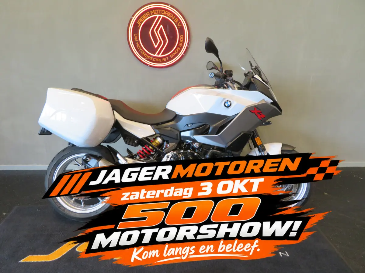 BMW F 900 XR 2023 Benzine Onbekend leasen