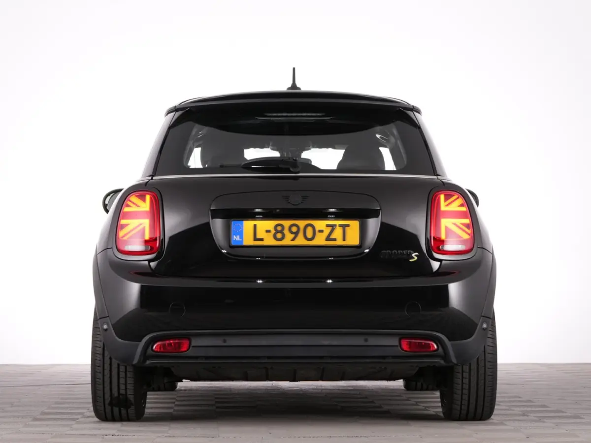MINI Yours 33 kWh | CARPLAY | Half LEDER | Full LED | SOH: 97% | !