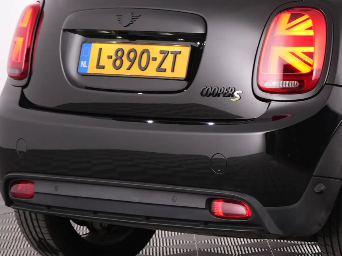 MINI Yours 33 kWh | CARPLAY | Half LEDER | Full LED | SOH: 97% | !