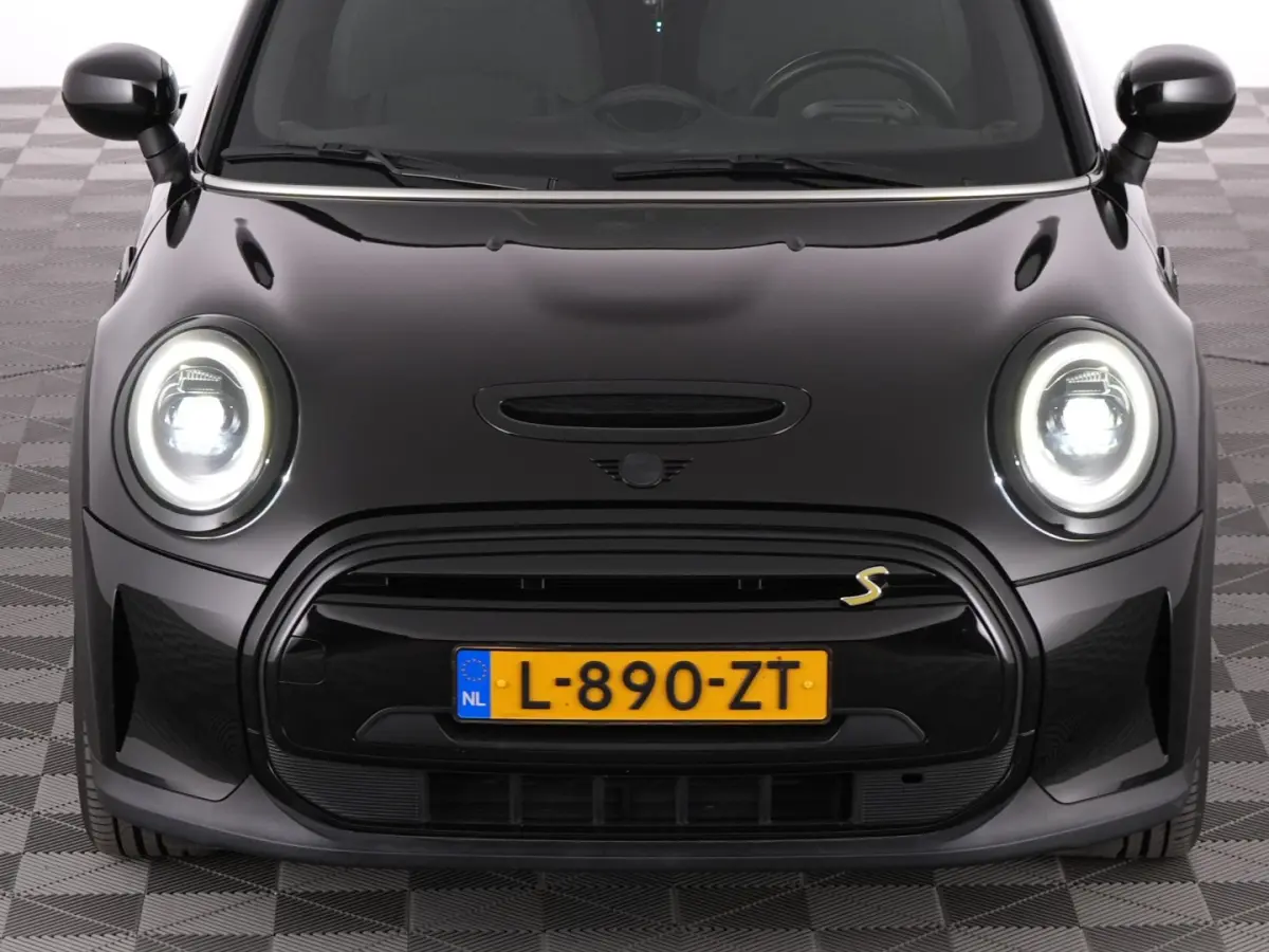 MINI Yours 33 kWh | CARPLAY | Half LEDER | Full LED | SOH: 97% | !