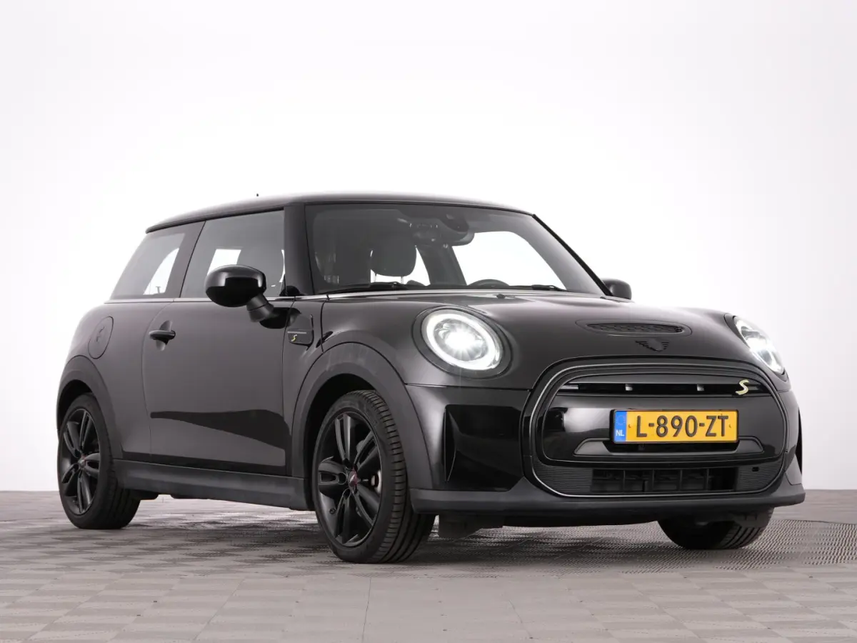 MINI Yours 33 kWh | CARPLAY | Half LEDER | Full LED | SOH: 97% | !