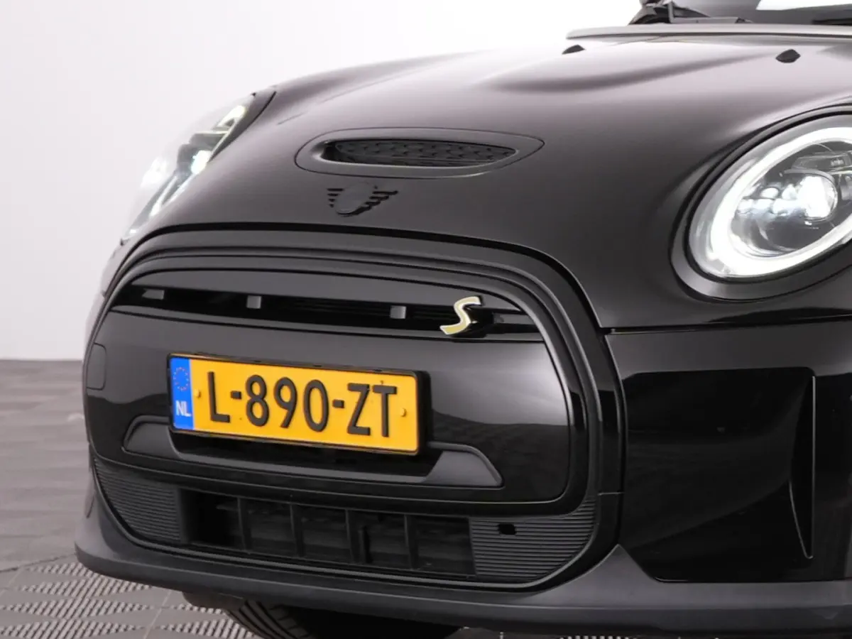 MINI Yours 33 kWh | CARPLAY | Half LEDER | Full LED | SOH: 97% | !