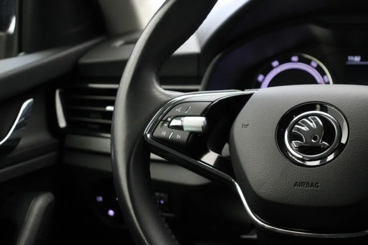 1.0 TSI Ambition - Carplay, Cruise, Clima