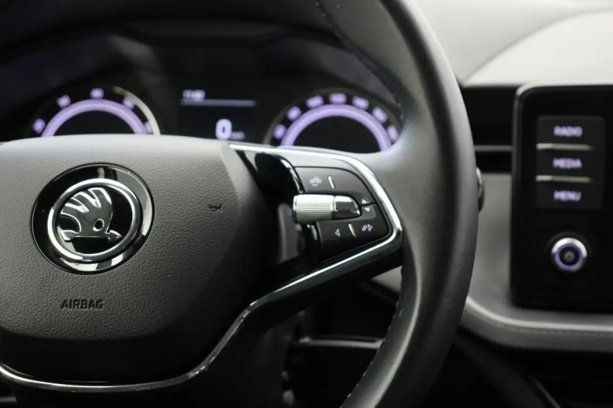 1.0 TSI Ambition - Carplay, Cruise, Clima