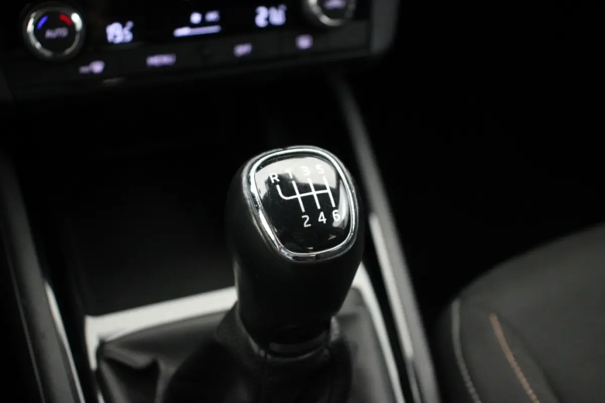 1.0 TSI Ambition - Carplay, Cruise, Clima