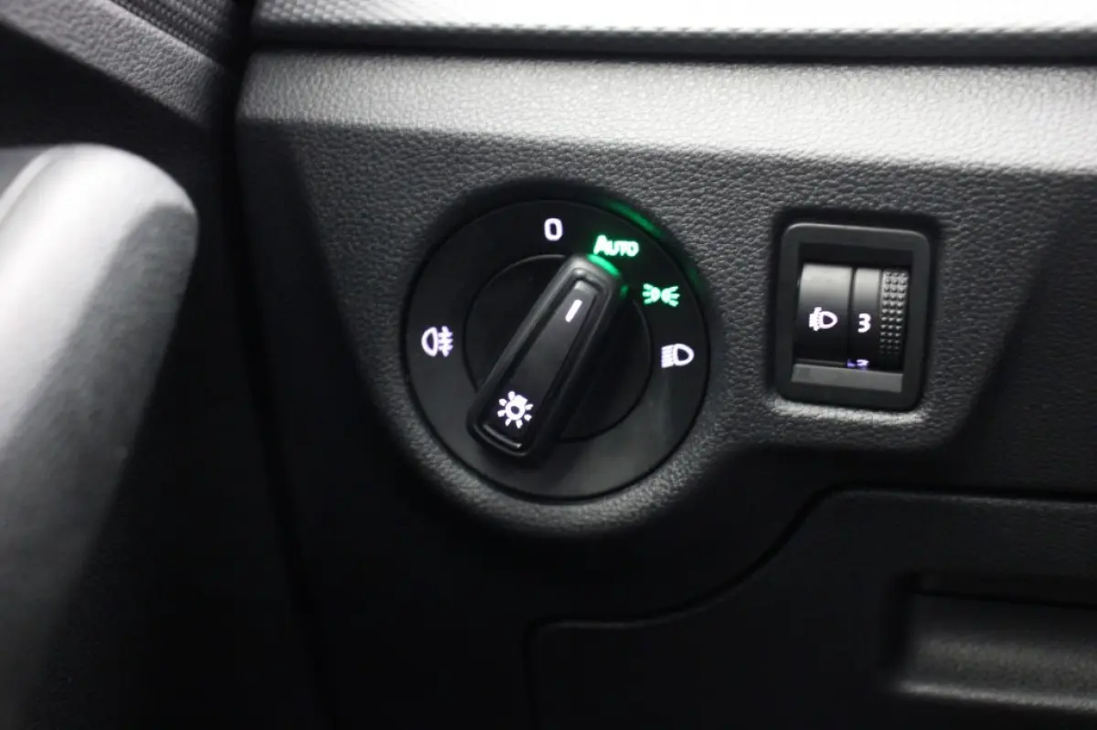 1.0 TSI Ambition - Carplay, Cruise, Clima