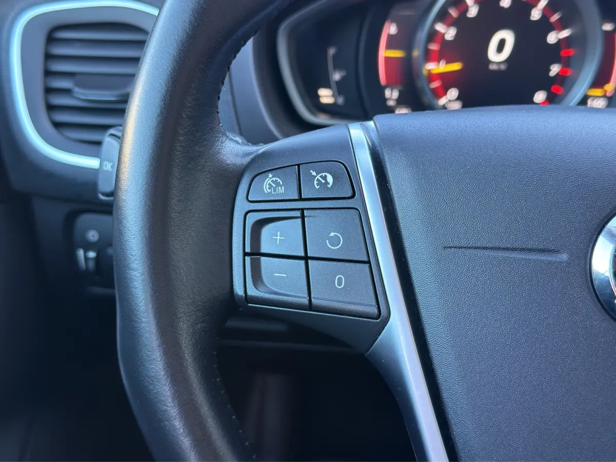 1.5 T2 Edition+ | Stoelverwarming | Sensoren rondom | Cruise control | Full map navigatie |