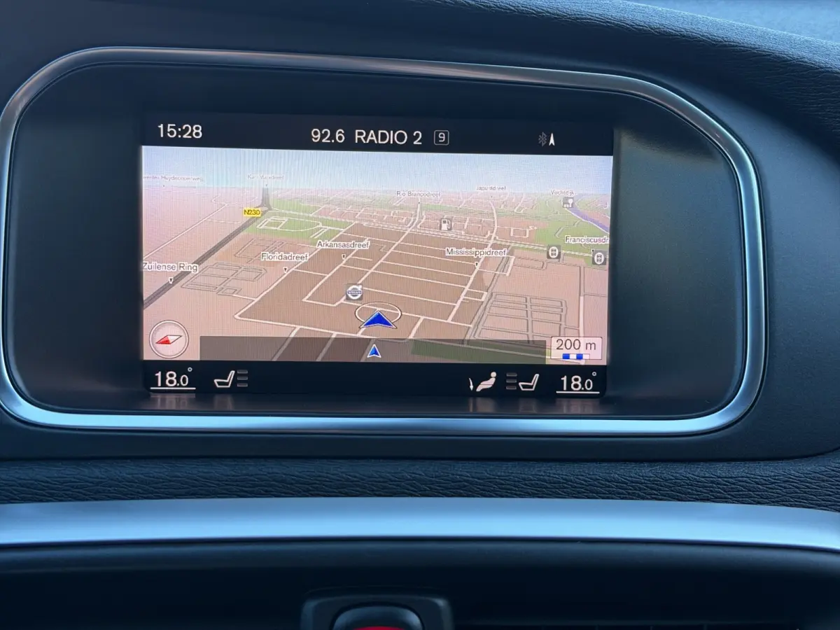 1.5 T2 Edition+ | Stoelverwarming | Sensoren rondom | Cruise control | Full map navigatie |