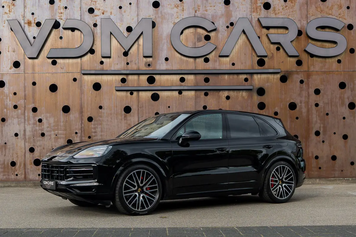 3.0 E-Hybrid | PASM | Soft-Close | Panorama | Chrono | 18-Weg | 360 | HUD | BOSE |