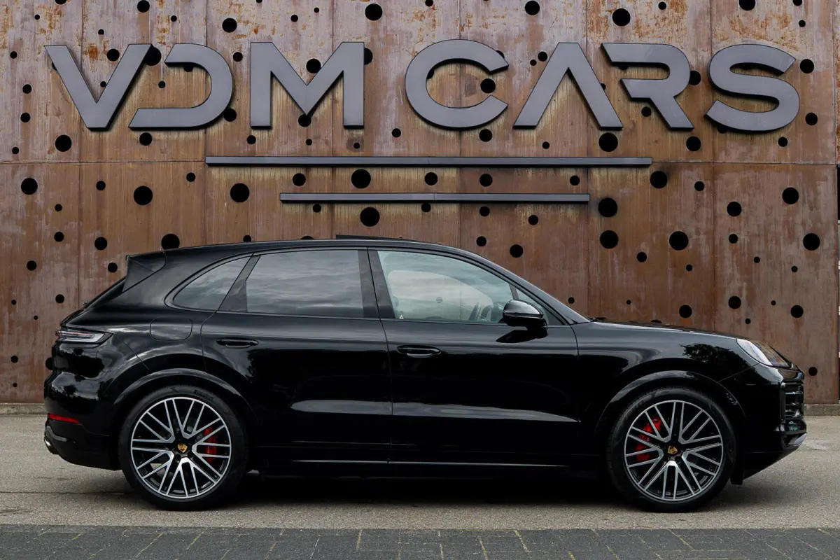 3.0 E-Hybrid | PASM | Soft-Close | Panorama | Chrono | 18-Weg | 360 | HUD | BOSE |