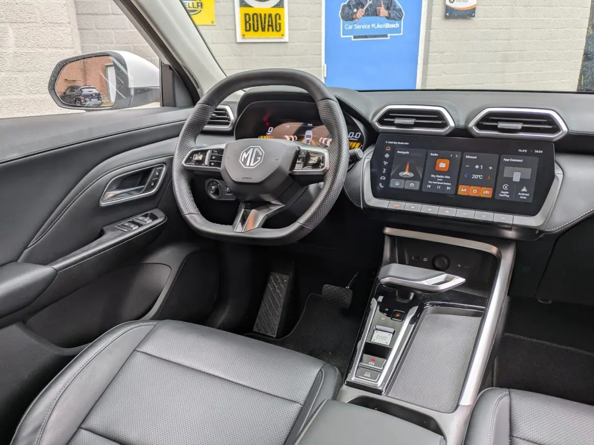 1.5 Hybrid+ Luxury|Leder|360-Camera|Blindspot|Stuur/Stoelverwarming|Adaptive-Cruise|15.000km