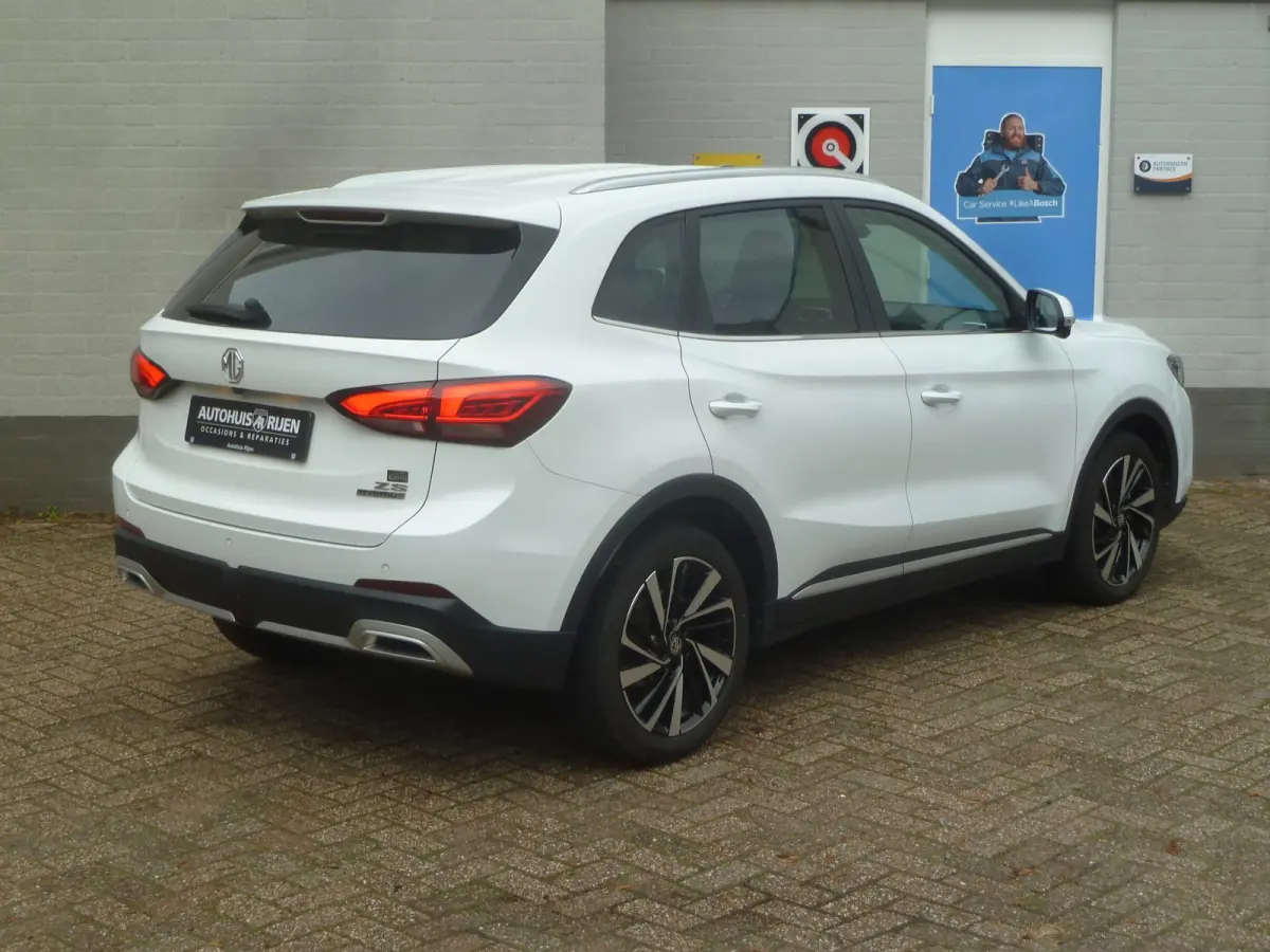 1.5 Hybrid+ Luxury|Leder|360-Camera|Blindspot|Stuur/Stoelverwarming|Adaptive-Cruise|15.000km