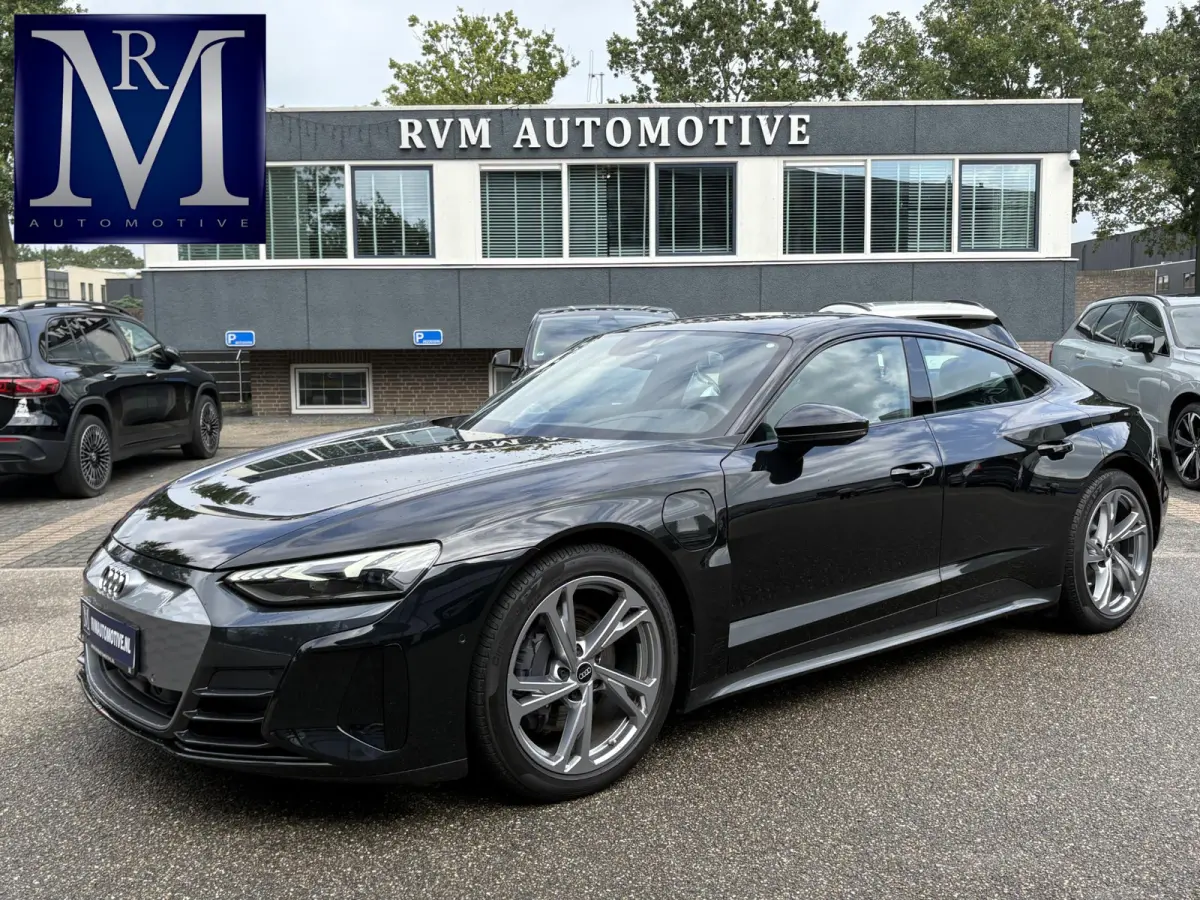 e-tron GT SOH 91% | 360˚ CAMERA | PANORAMADAK | ELEKTRISCHE ACHTERKLEP | ELECTRISCH VERSTELBARE STOELEN | STOELVERWARMING