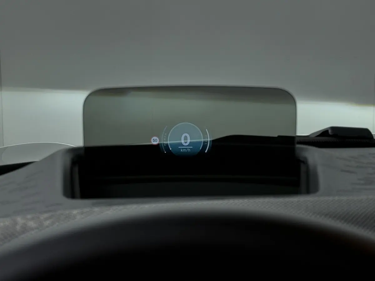 C Favoured Pakket M | Stoel & stuurverwarming | Comfort access | LED | Harman Kardon