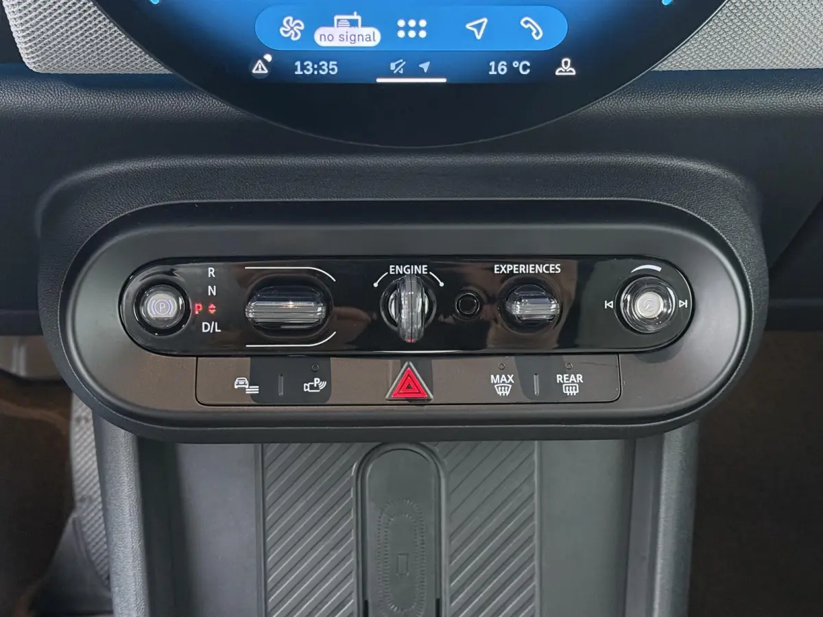 C Favoured Pakket M | Stoel & stuurverwarming | Comfort access | LED | Harman Kardon