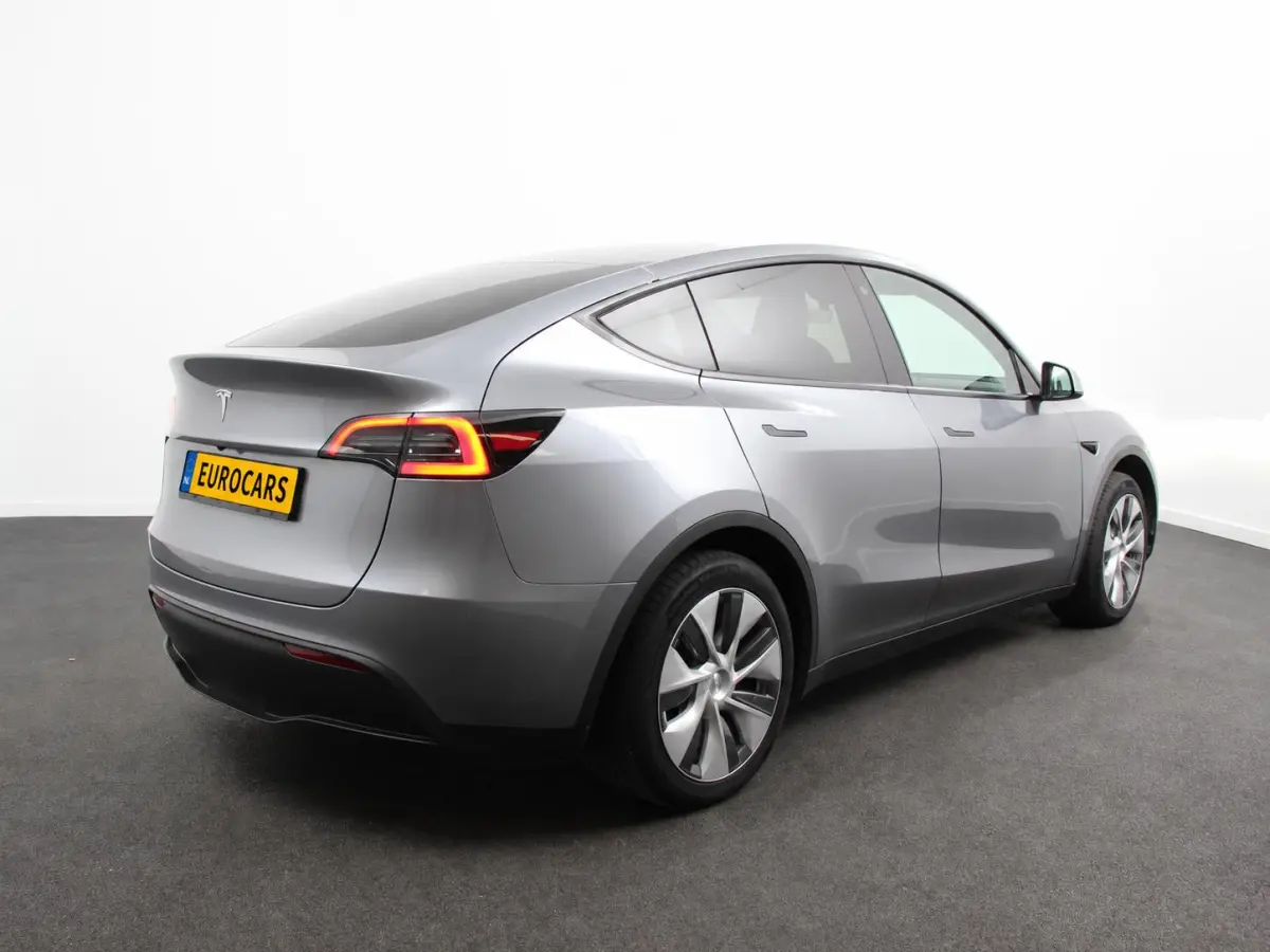 Long Range AWD 75 kWh SOH 93% Climate control Adaptieve cruise control Achteruitrijcamera Panoramadak Keyless Stuurverwarming Stoelverwarming LED Navigatie Parkeersensoren