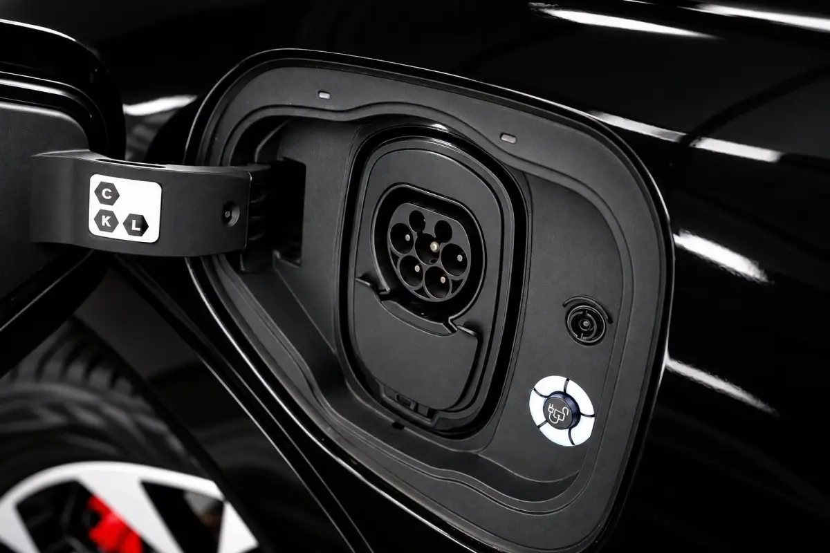 Extended AWD 98 kWh 351pk | Panoramadak | B&O Audio | Camera 360 | Elekt achterklep