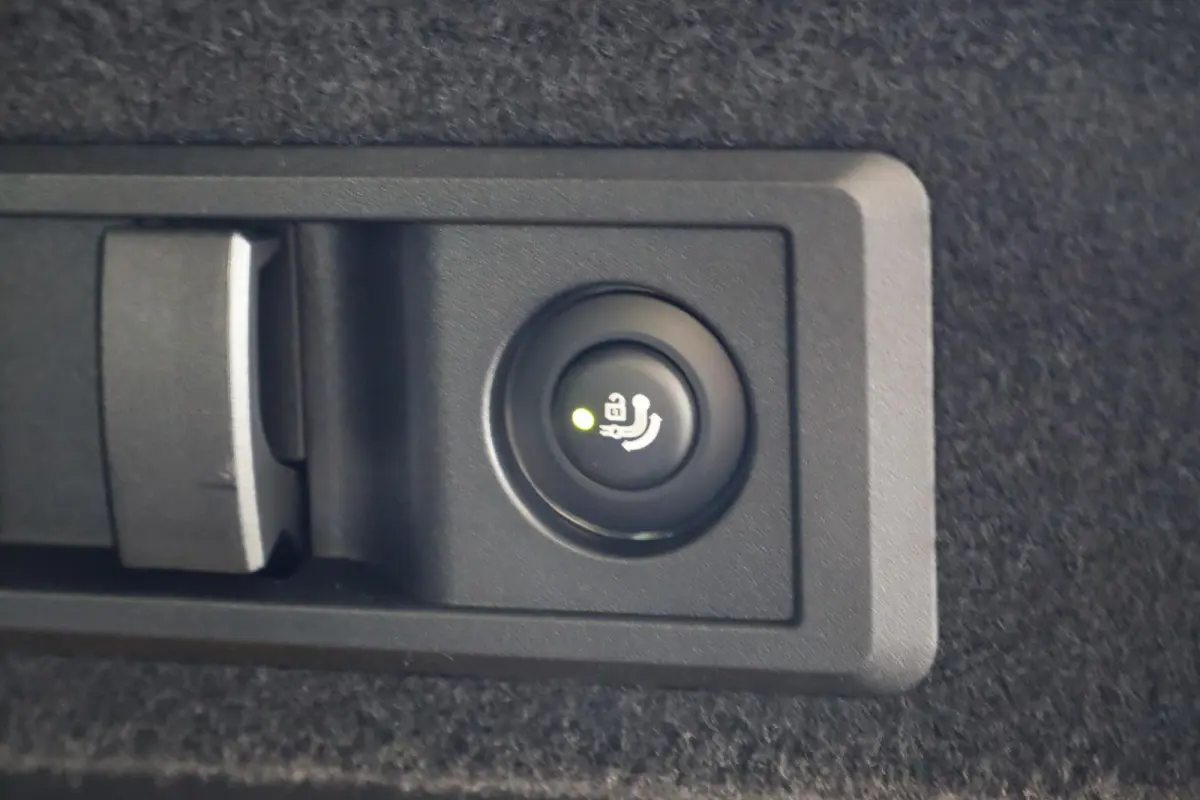 30e xDrive | M Sport Pro | Panorama Dak | Harman/Kardon | Trekhaak