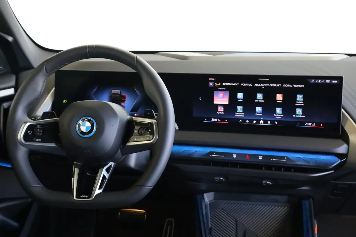 30e xDrive | M Sport Pro | Panorama Dak | Harman/Kardon | Trekhaak