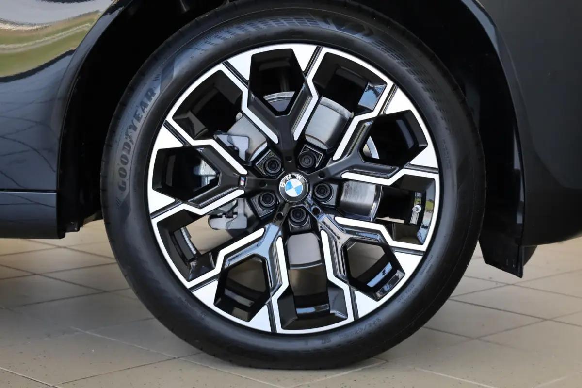 30e xDrive | M Sport Pro | Panorama Dak | Harman/Kardon | Trekhaak