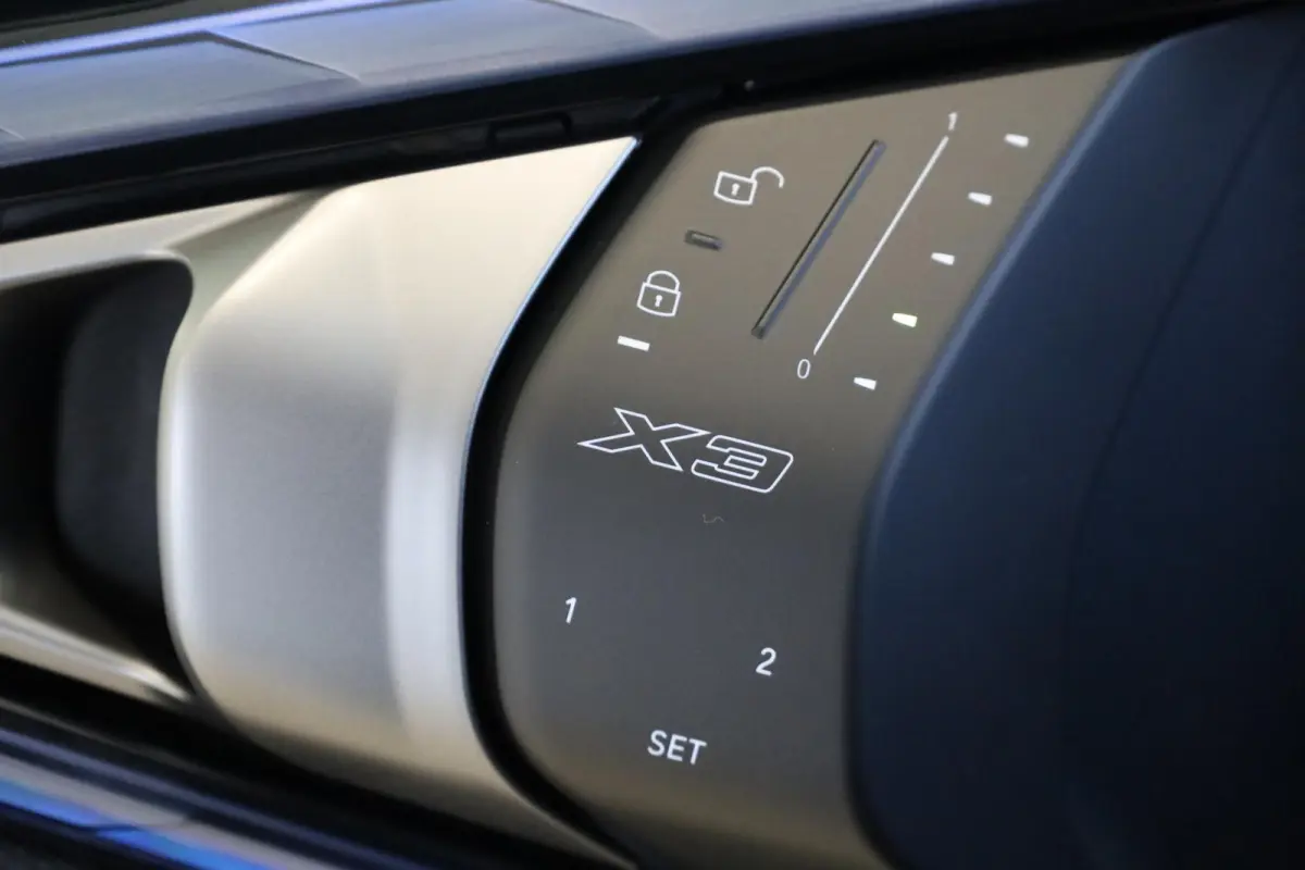 30e xDrive | M Sport Pro | Panorama Dak | Harman/Kardon | Trekhaak