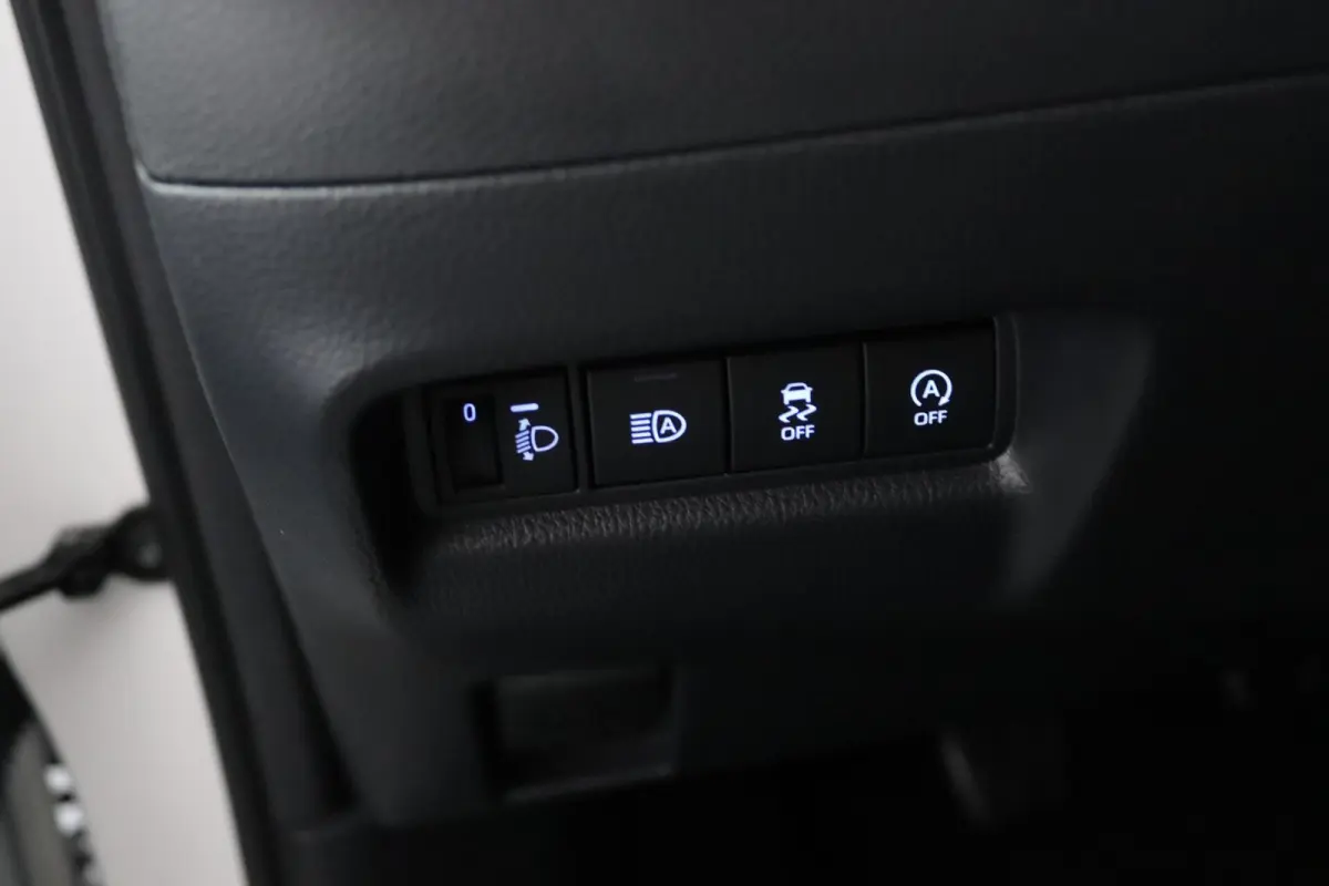 1.0 VVT-i MT Play | Camera |