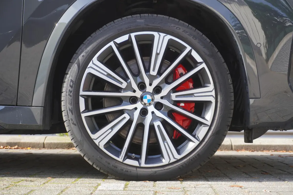 xDrive30e | M Sportpakket Pro | Innovation Pack | Harman Kardon HiFi Sound system | Trekhaak met elektrisch wegklapbare kogel | Glazen panoramadak | Driving Assistant Professional