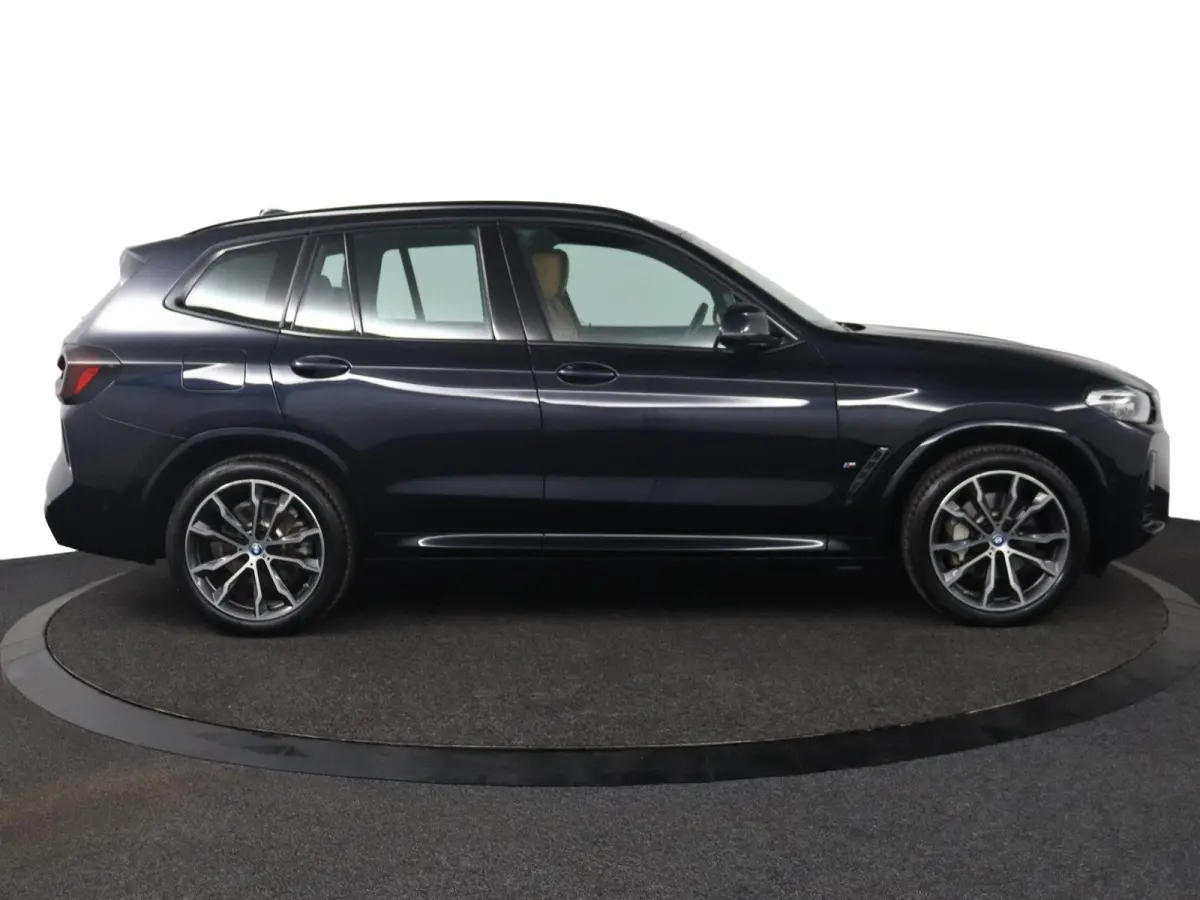 xDrive30e | SOH 95% | M Sportpakket | Trekhaak | Parking Assistant | Sportstoelen