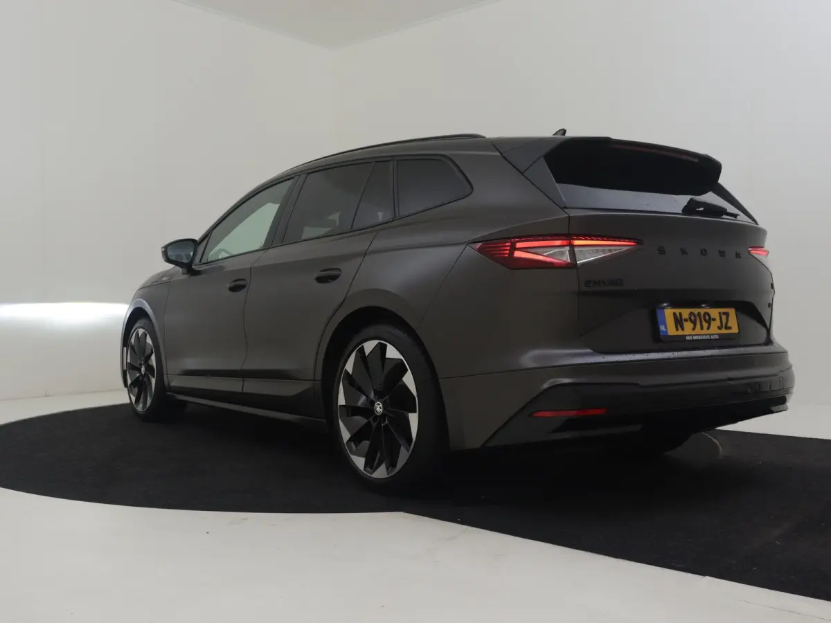 60 Sportline l SOH 91,38% l Camera | 21" l Apple Car Play l Matte kleur l Navi l Sportstoelen l Leder/Alcantara l