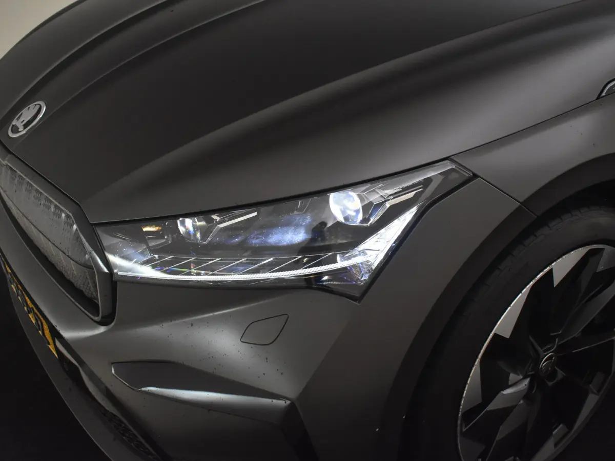60 Sportline l SOH 91,38% l Camera | 21" l Apple Car Play l Matte kleur l Navi l Sportstoelen l Leder/Alcantara l