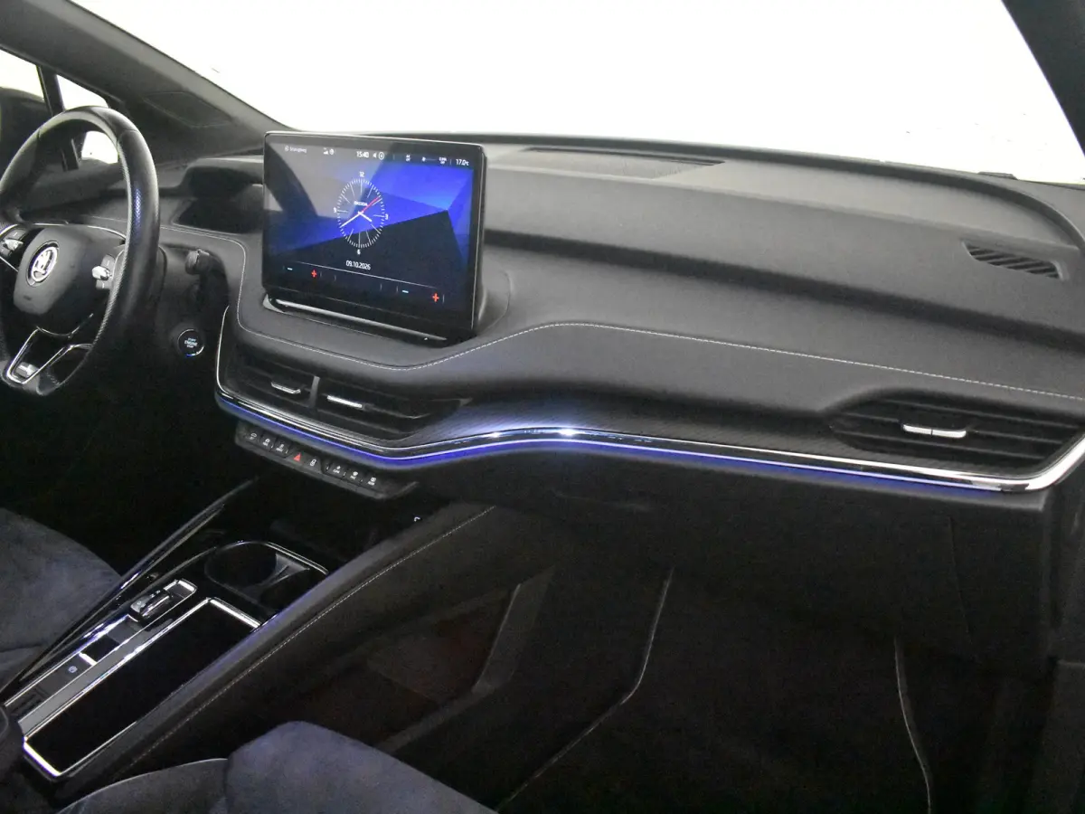 60 Sportline l SOH 91,38% l Camera | 21" l Apple Car Play l Matte kleur l Navi l Sportstoelen l Leder/Alcantara l