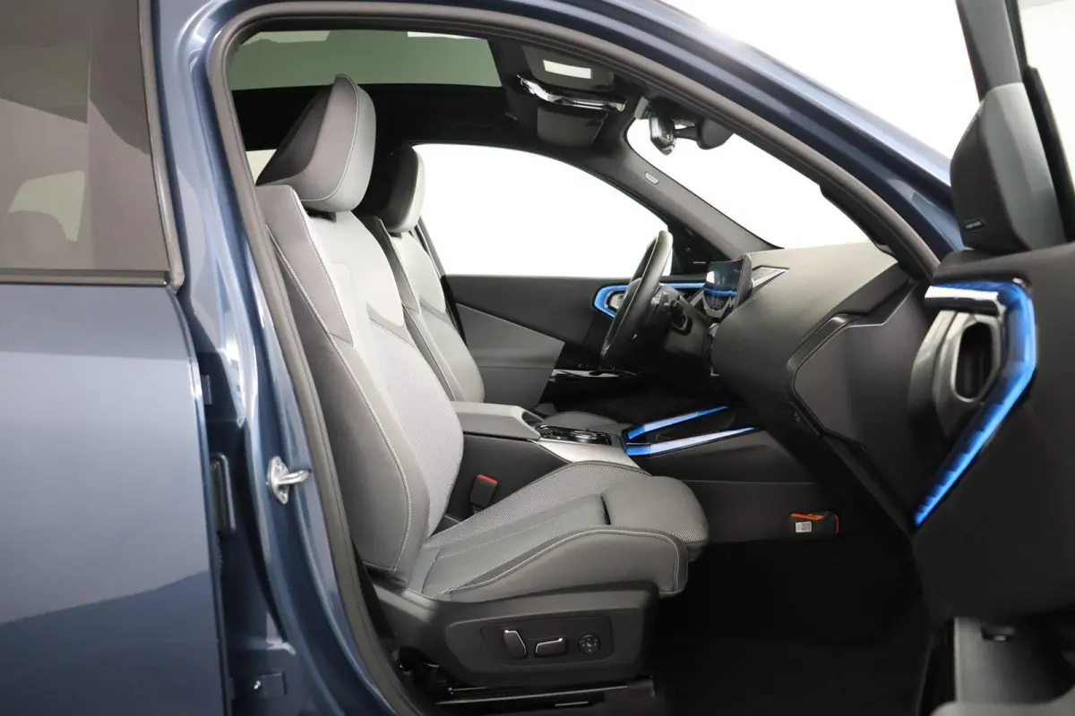 30e xDrive | SOH 100% | M Sportpakket | Premium Pack | Trekhaak  | Panoramadak | Harman Kardon | Parking Assistant