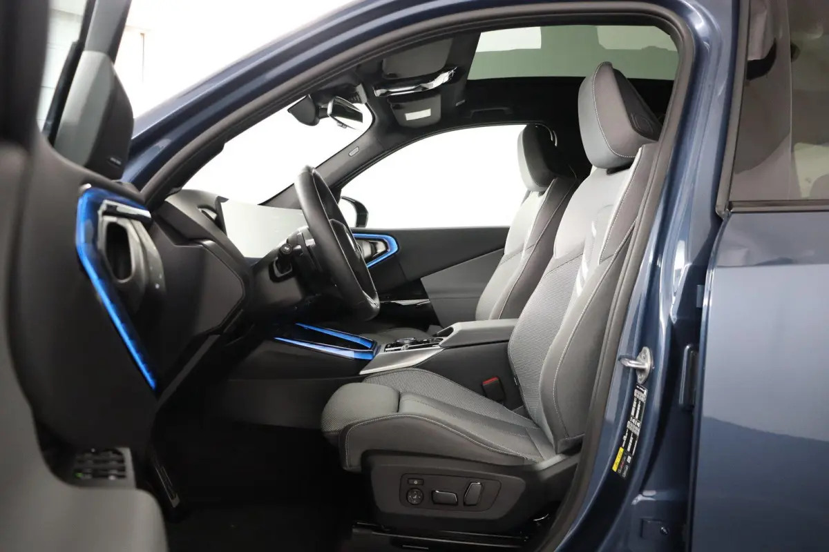 30e xDrive | SOH 100% | M Sportpakket | Premium Pack | Trekhaak  | Panoramadak | Harman Kardon | Parking Assistant