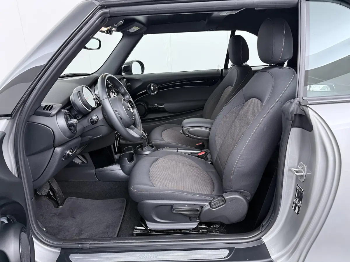 Stoelverwarming | Comforttoegang | LED | Parkeersensor achter