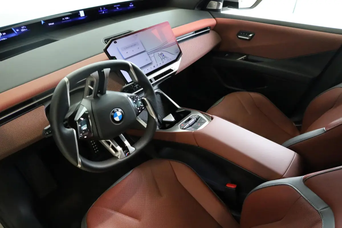 50 xDrive Innovation Pack | M Sportpakket | Elektrische Trekhaak | Panoramadak | Driving Assistant Plus | Parking Assistant professional | Parking Assistant professional | Harman Kardon