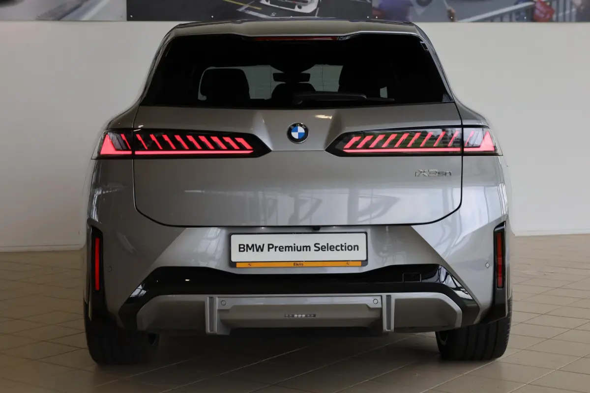 50 xDrive Innovation Pack | M Sportpakket | Elektrische Trekhaak | Panoramadak | Driving Assistant Plus | Parking Assistant professional | Parking Assistant professional | Harman Kardon