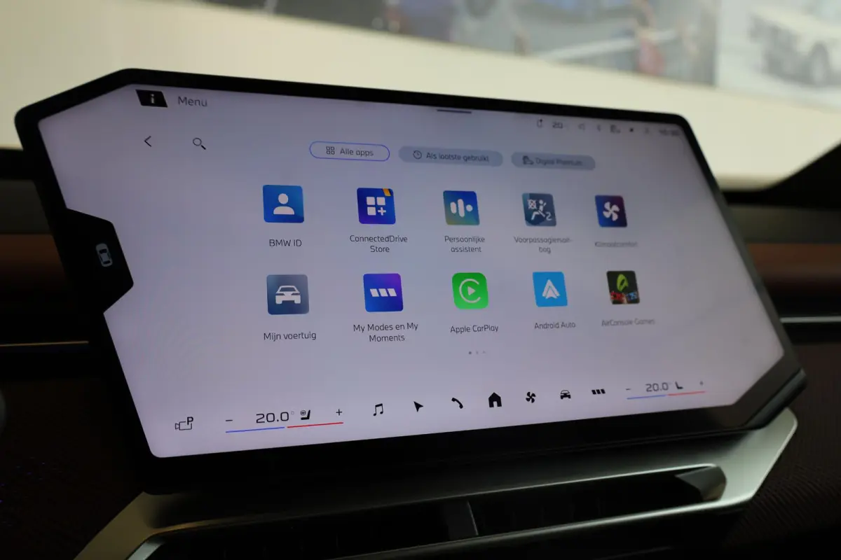 50 xDrive Innovation Pack | M Sportpakket | Elektrische Trekhaak | Panoramadak | Driving Assistant Plus | Parking Assistant professional | Parking Assistant professional | Harman Kardon